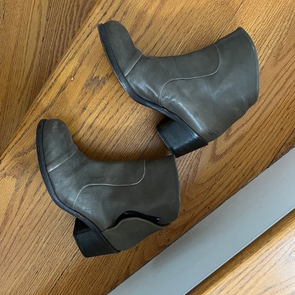 P. Monjo Leather Ankle Booties - Picture 1 of 8